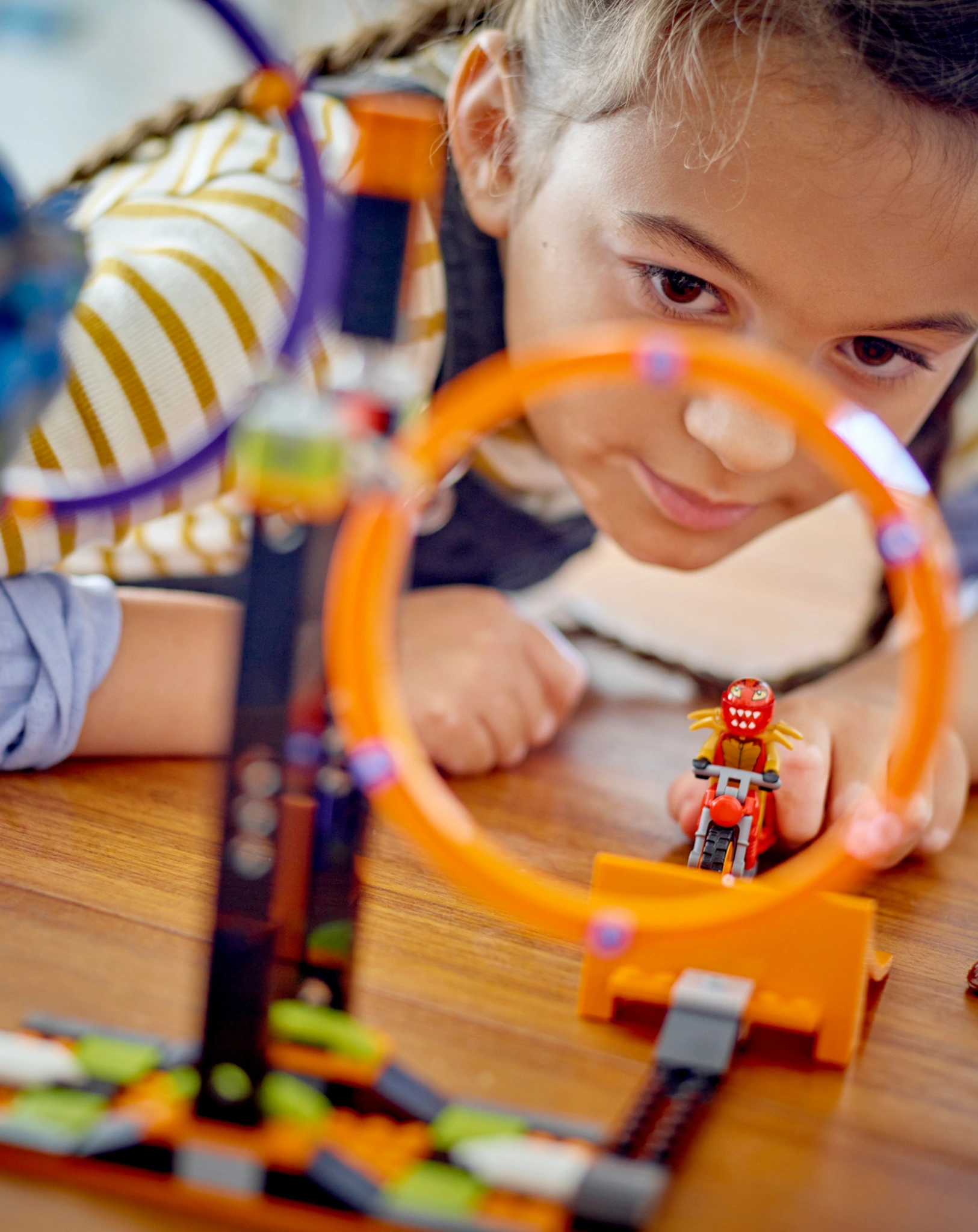 LEGO® City 60360 Kreisende Reifen-Challenge