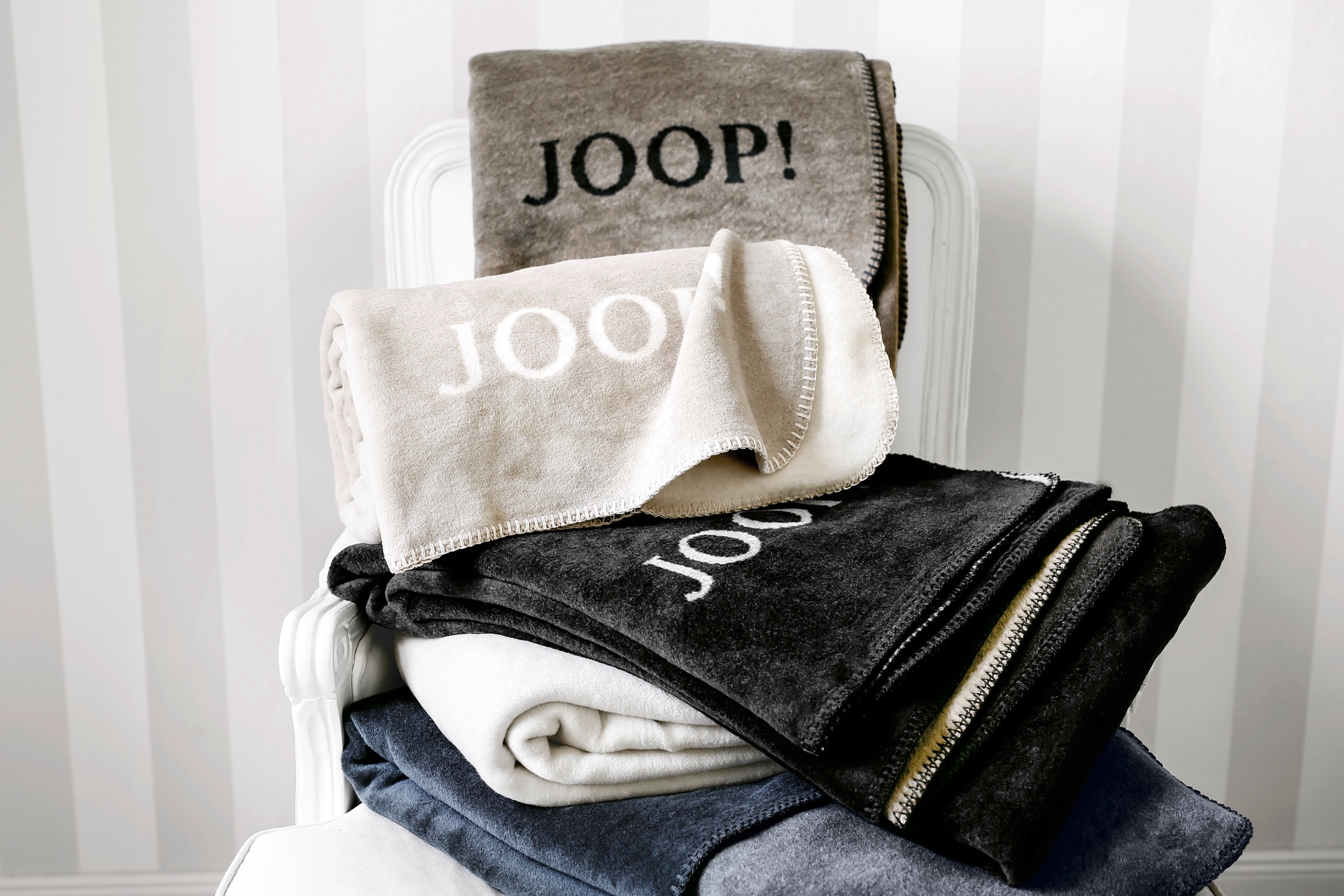 JOOP! Wohndecke MELANGE DOUBLEFACE 150 x 200 cm schwarz/grau