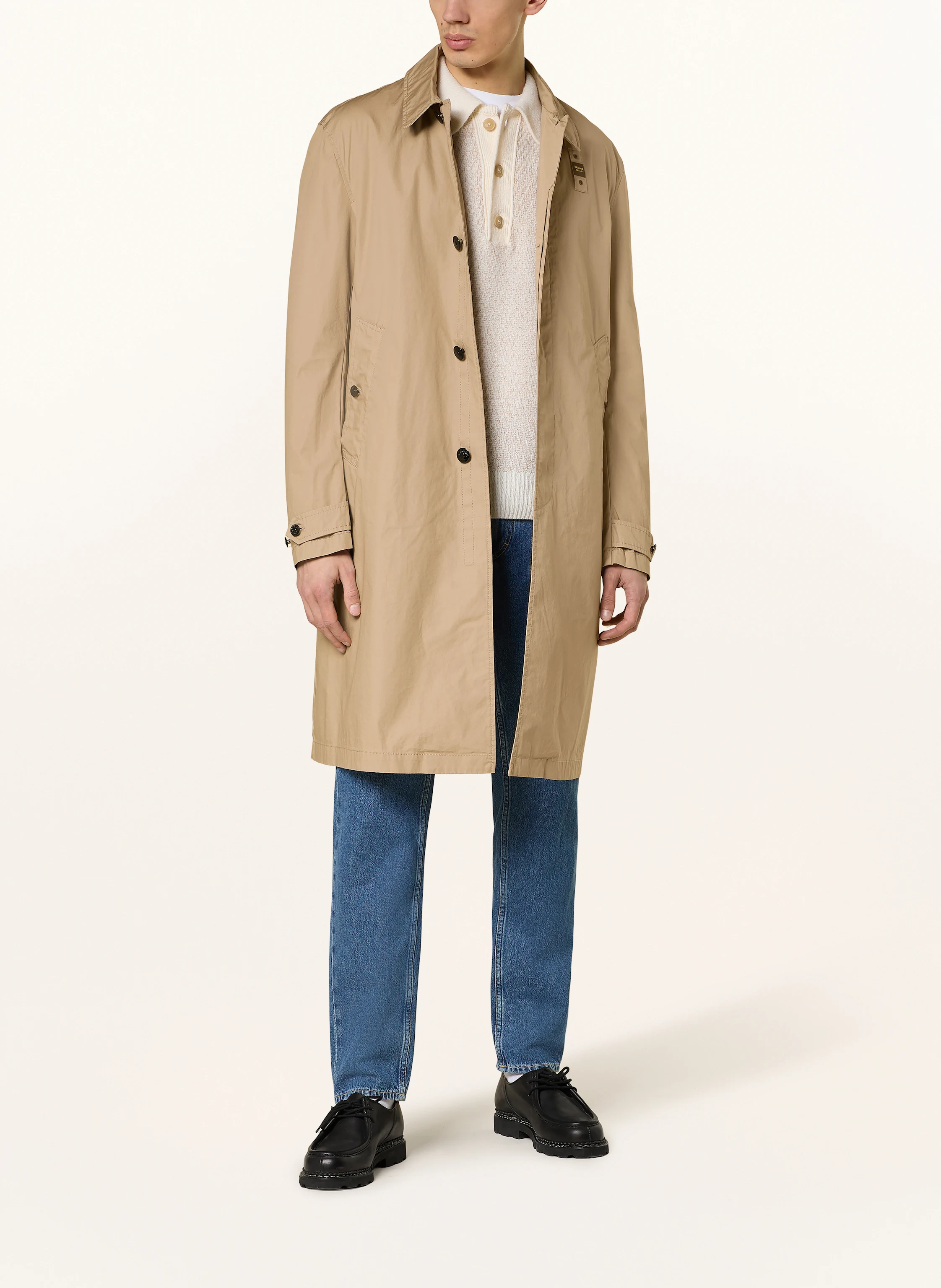 Blauer Trenchcoat