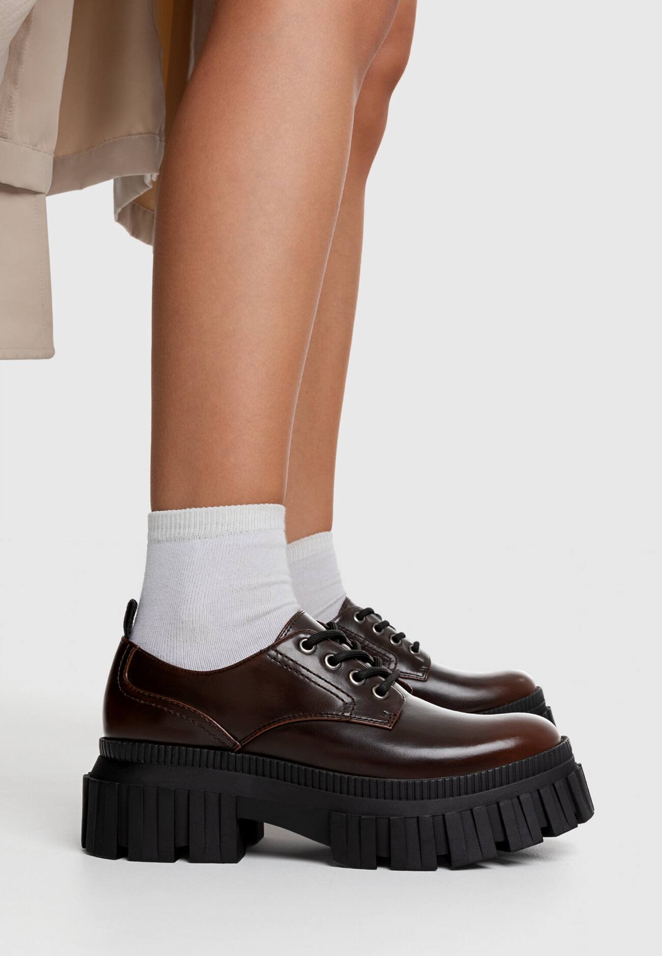Sapatos Blucher marrons