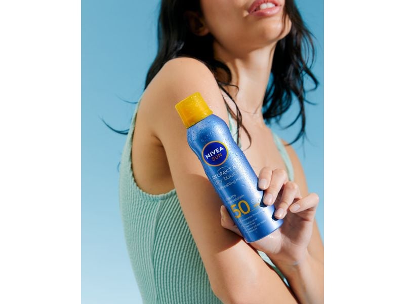 NIVEA SUN Sonnenspray Protect and Dry Touch Sport LSF 50 20 Schweissresistente Sonnenpflege bietet sofortigen zuverlässigen Schutz