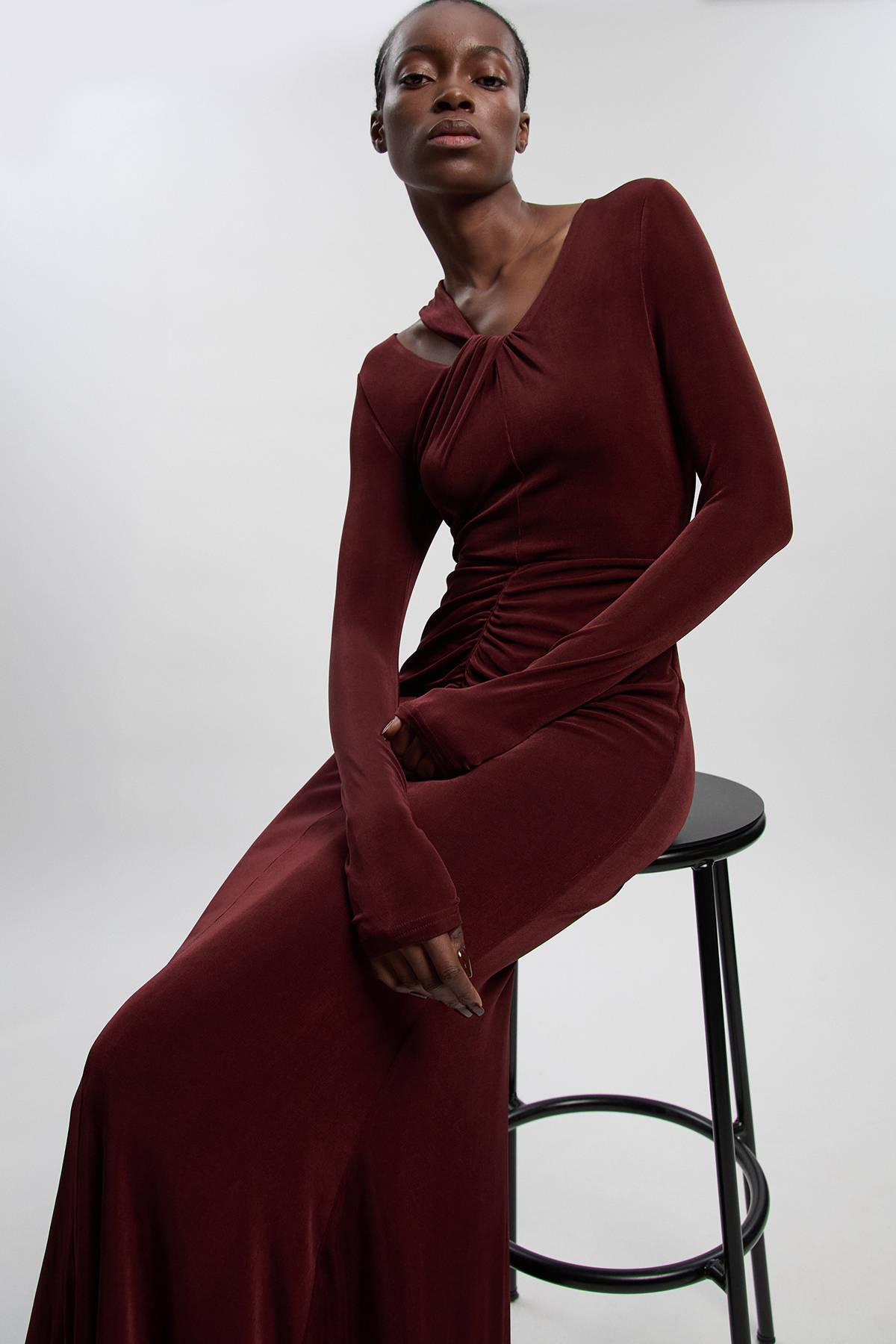 KarenMillen Robe Longue En Crêpe Fluide Avec Détail Torsadé
