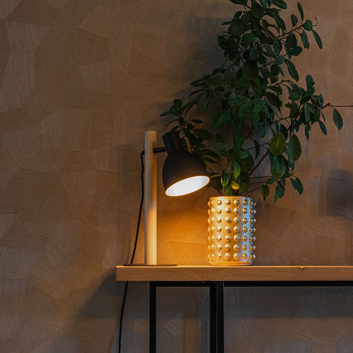 Landelijke tafellamp zwart met hout - Flint