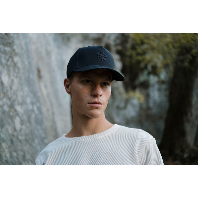 Bavarian Caps Edelweiß: Black Edition Curved Cap