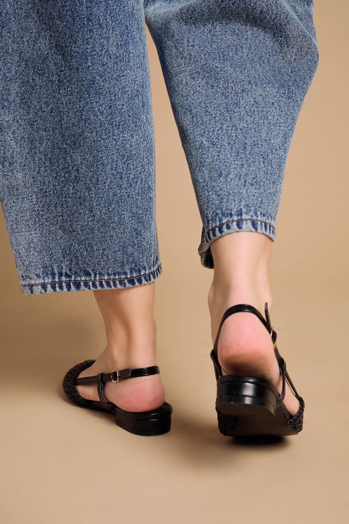 Oasis Chaussures Plates Pointues Brandie en Synthétique Tressé à Bride Arrière