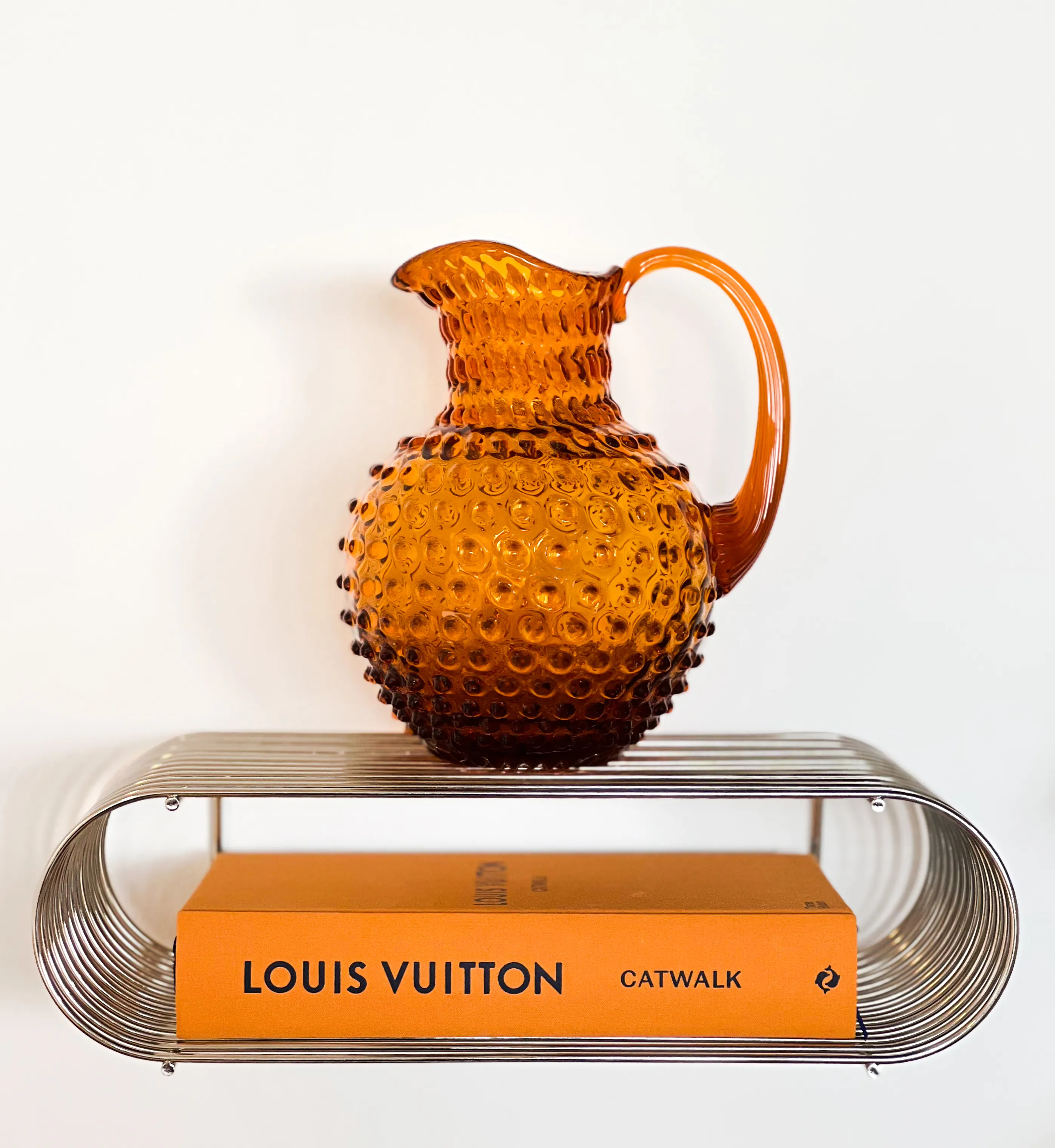 Anna von Lipa Paris Hobnail Serveringskande