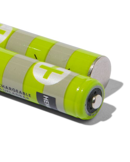 4 piles AAA 950mAh plus rechargeables