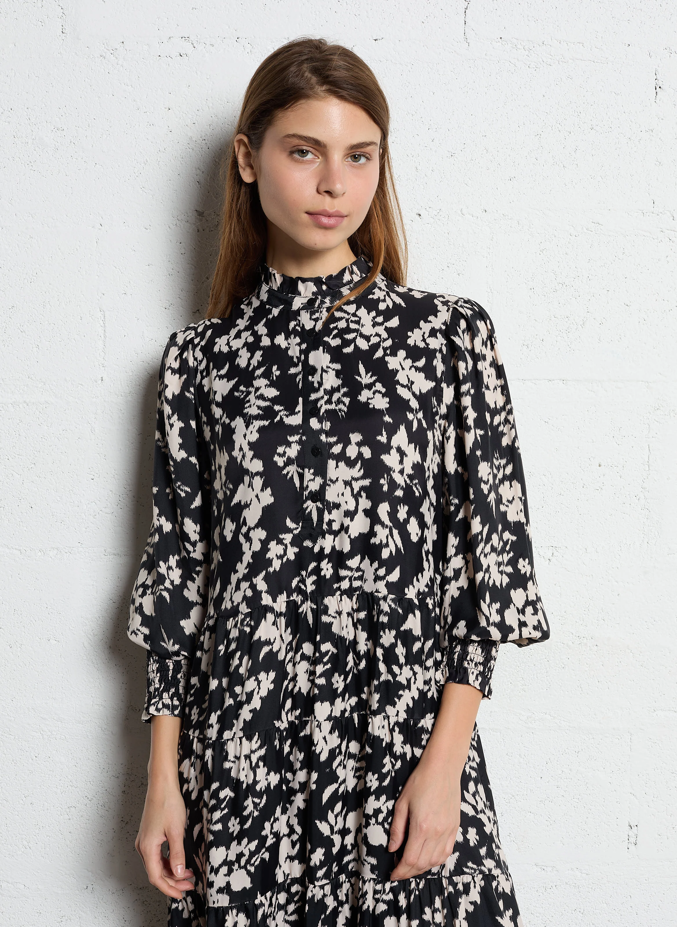 ROBERTA - Robe longue col rond à volants| Noir