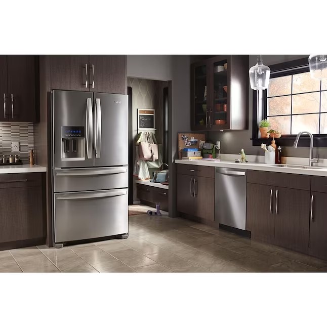 Refrigerador Whirlpool de 24,5 pés cúbicos com 4 portas e sistema French Door, com máquina de gelo (aço inoxidável resistente a impressões digitais) e certificação ENERGY STAR.