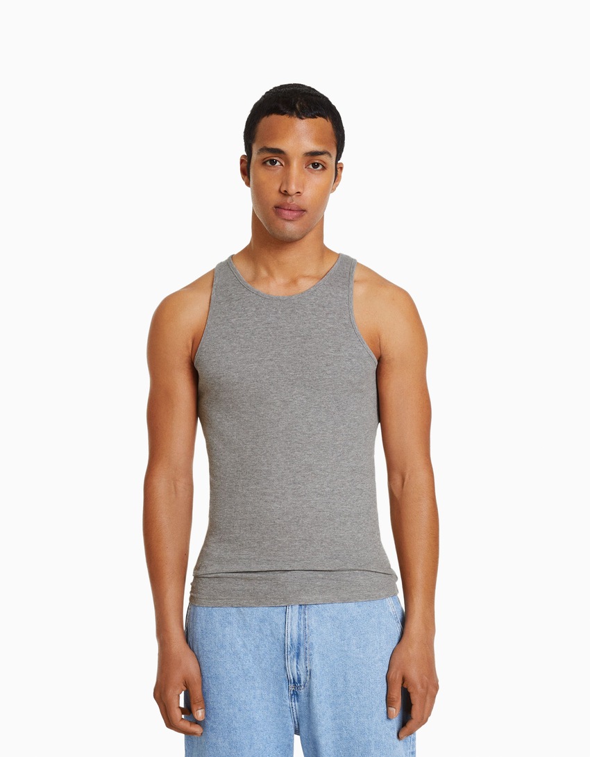 Camiseta canelada com alças finas