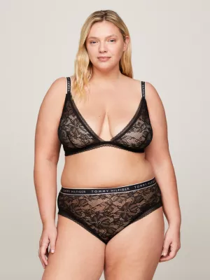 Calcinha de cintura alta com renda floral