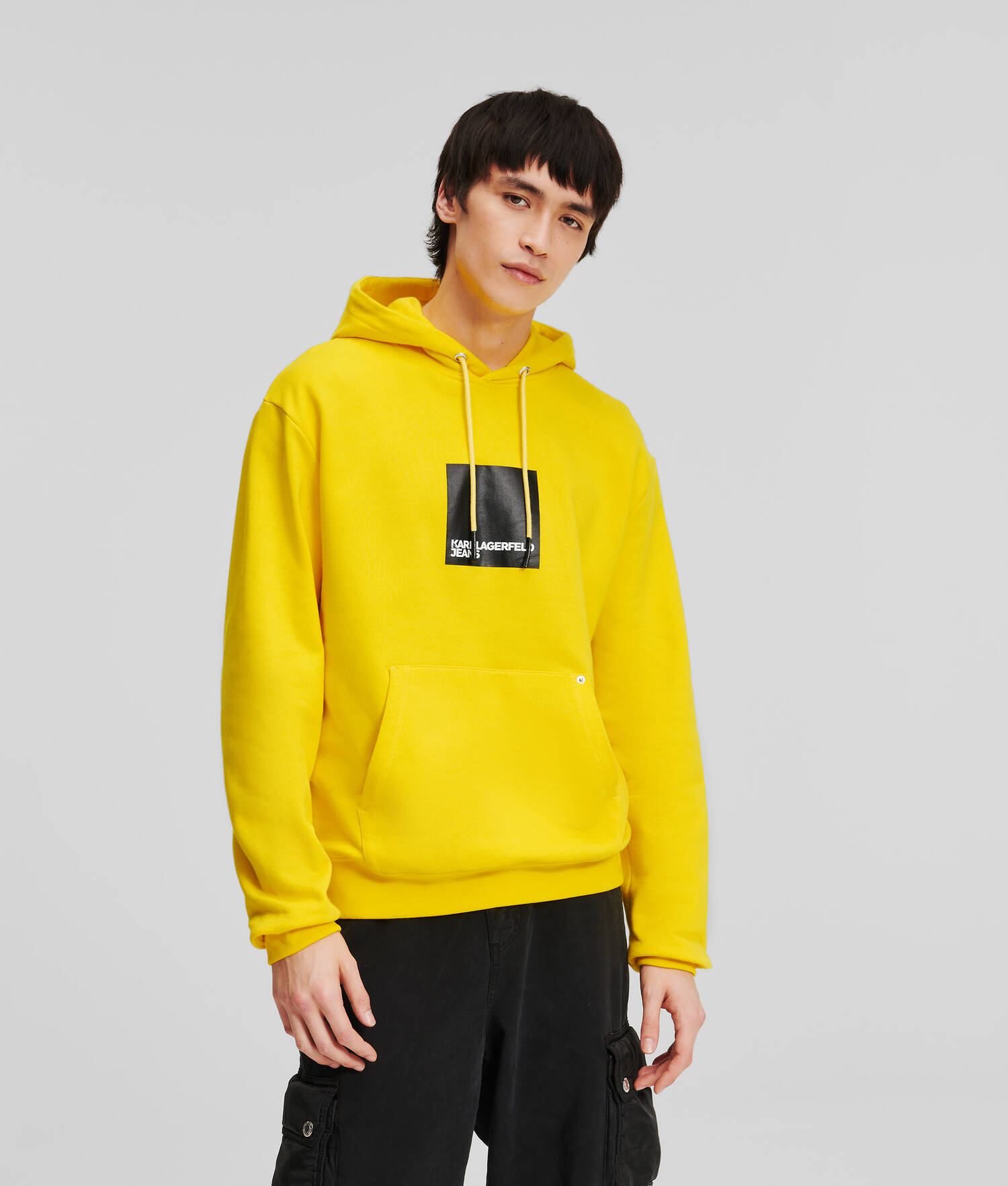 SWEAT À CAPUCHE AVEC LOGO KLJ ENCADRÉ
