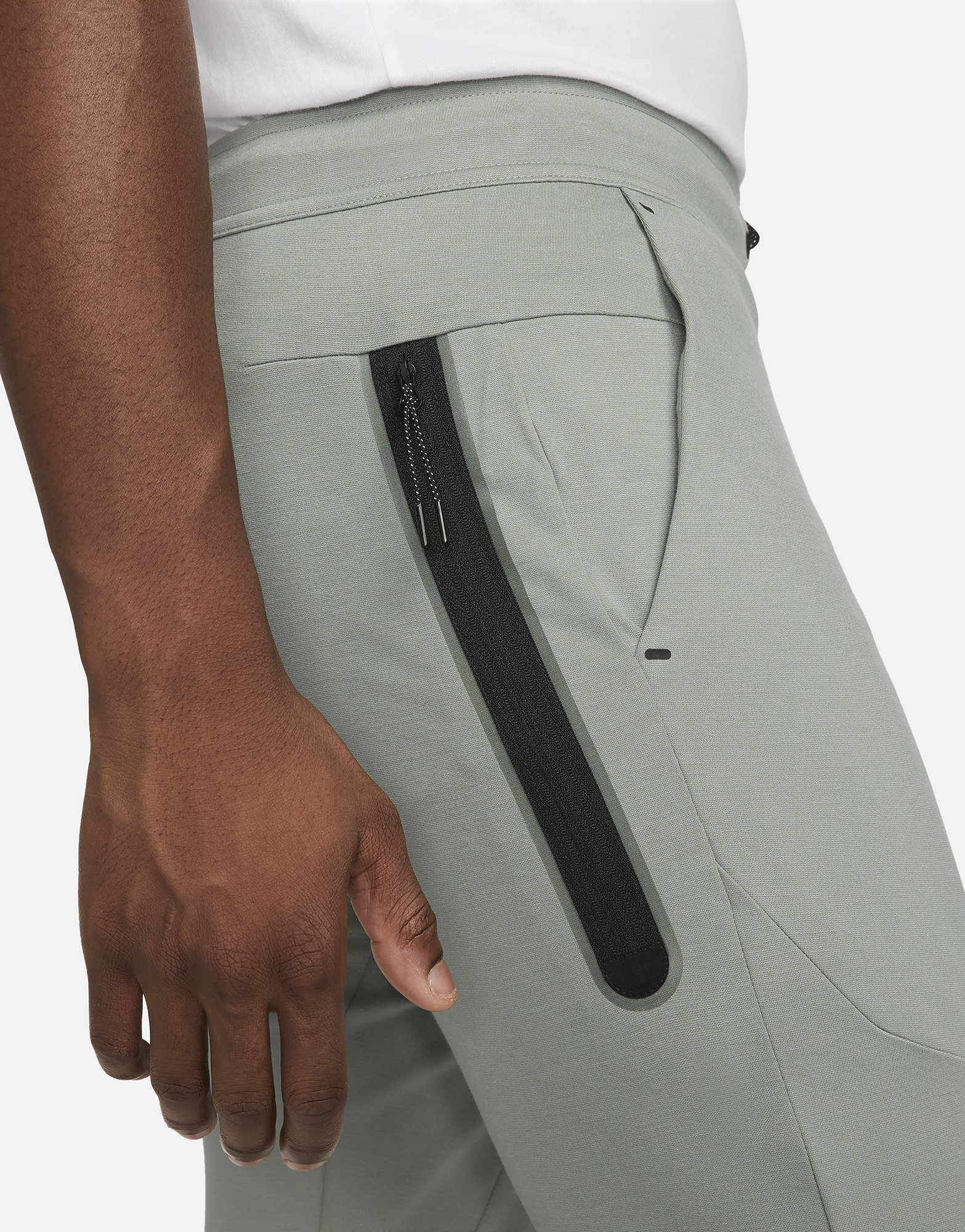 Nike NIKE TECH FLEECE
