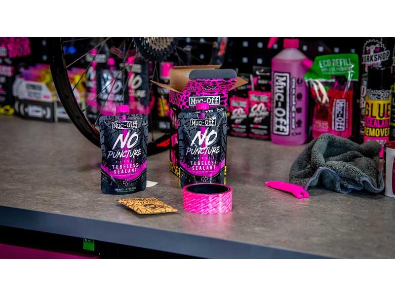 Muc-Off Ultimate Tubless Kit DH/Trail/Enduro 44 mm Fahrradset für Tubeless