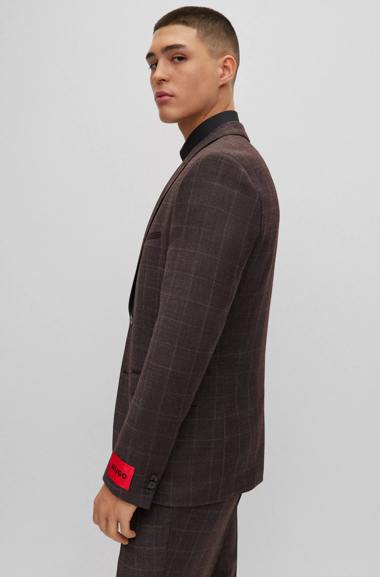 Terno HUGO vermelho, extra slim fit, em mistura de lã xadrez.
