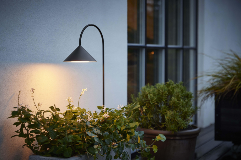 Frandsen Grasp sokkellamp H60 LED oplaadbaar Matt Black