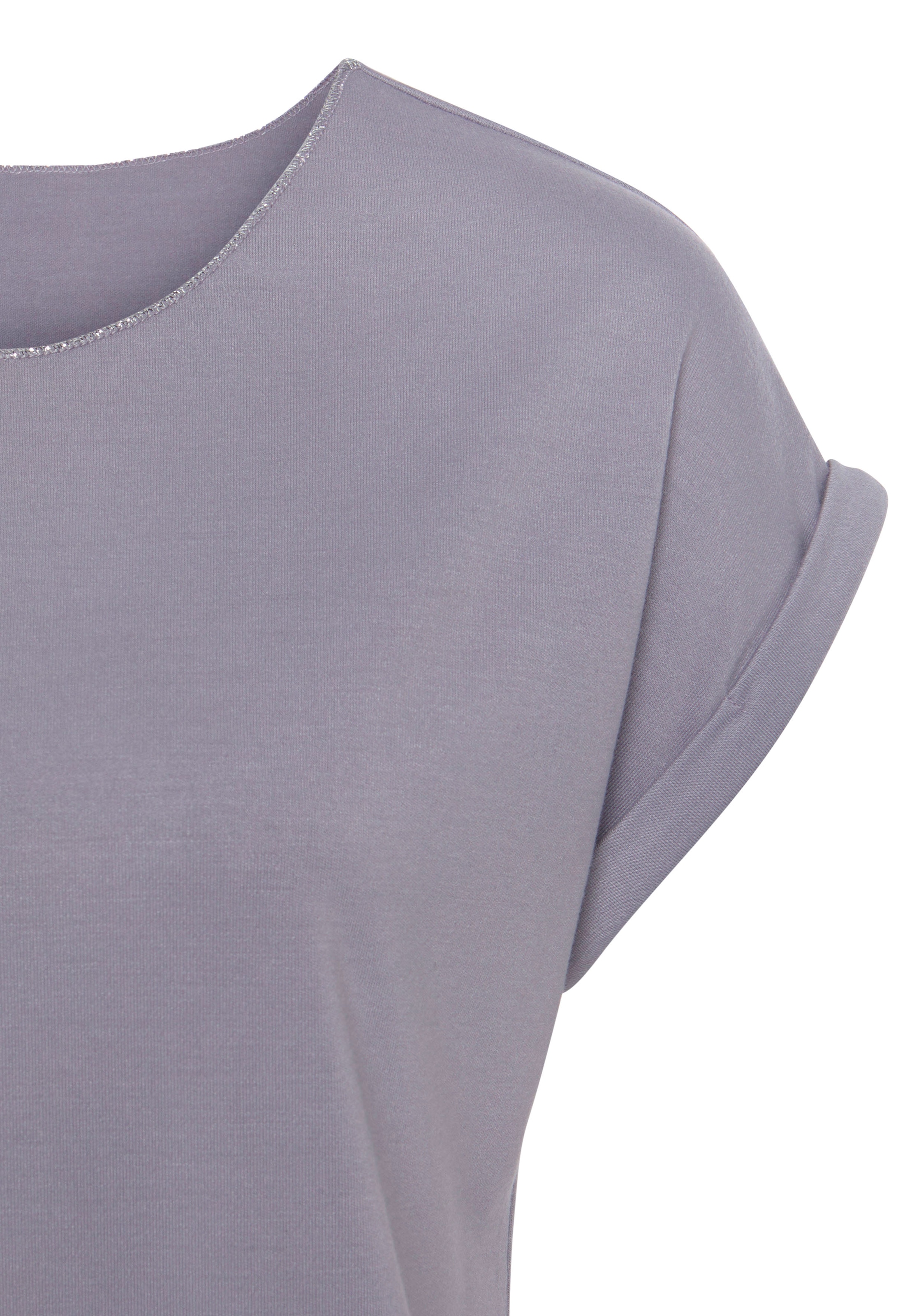 LASCANA Rundhalsshirt »mit eleganten Glitzerabschlüssen« aus pflegeleichter Qualität