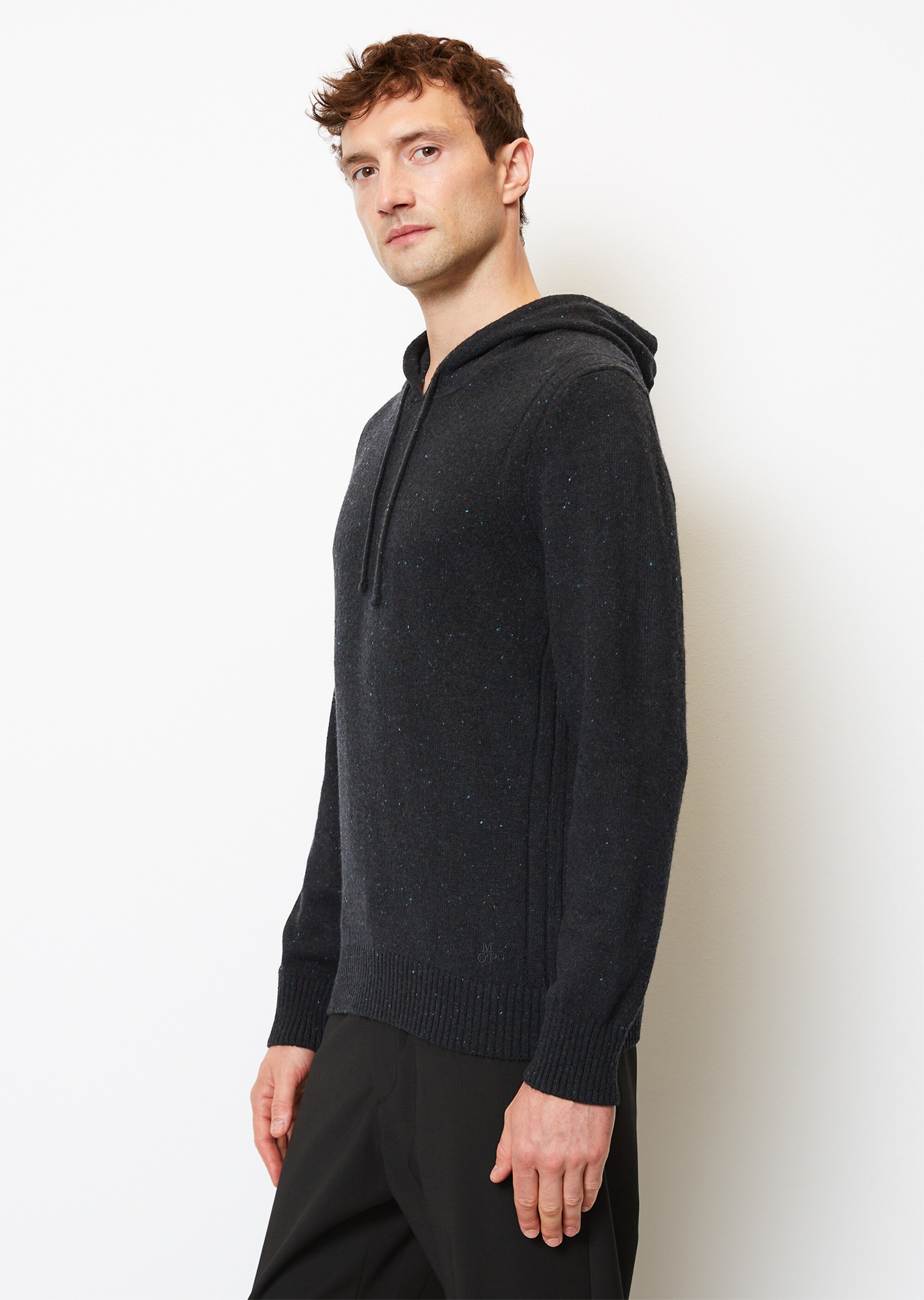 Pullover regular mit Kapuze aus gesprenkeltem Tweedgarn