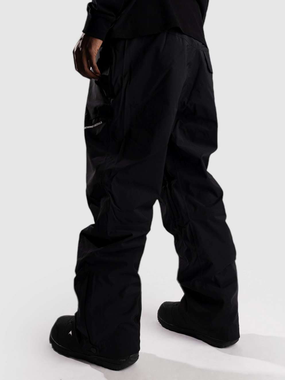 Beyond Medals Zip 2L Pants black