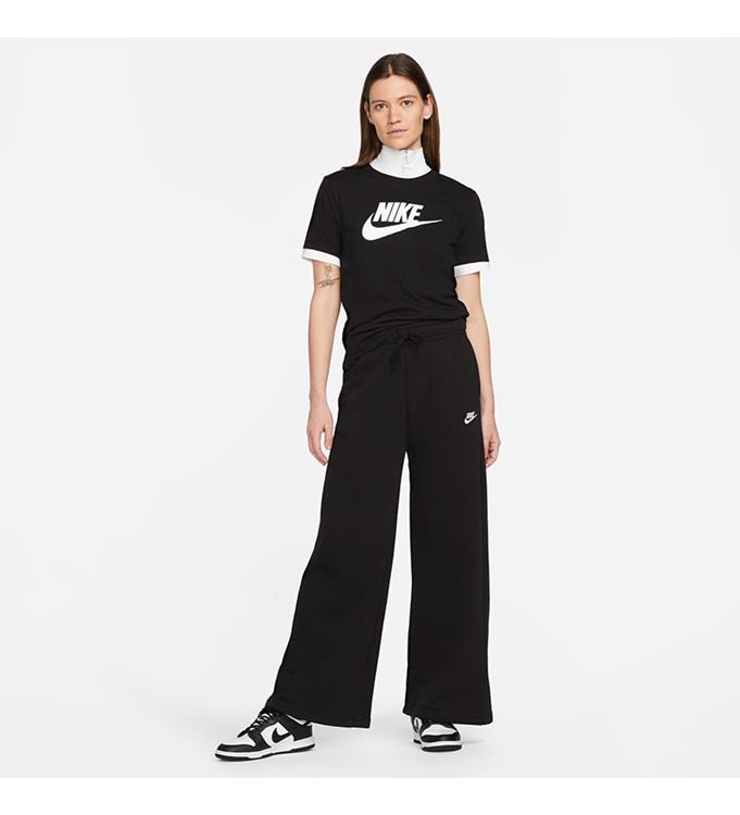 Nike Women Sportswear Essentials T-Shirt