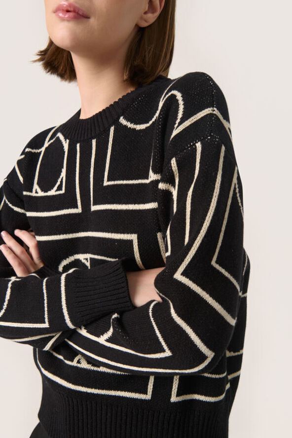Soaked in Luxury SLCabba Pullover LS Black w. sandshell monogram