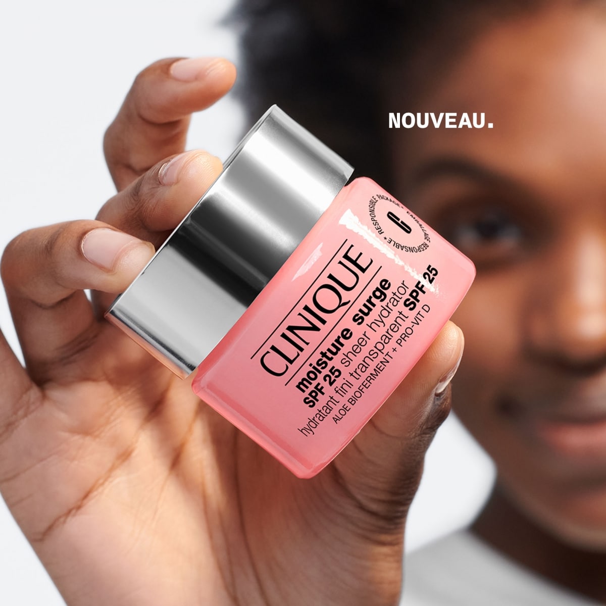 CLINIQUE Moisture Surge™ Hydratant Fini Transparent SPF 25