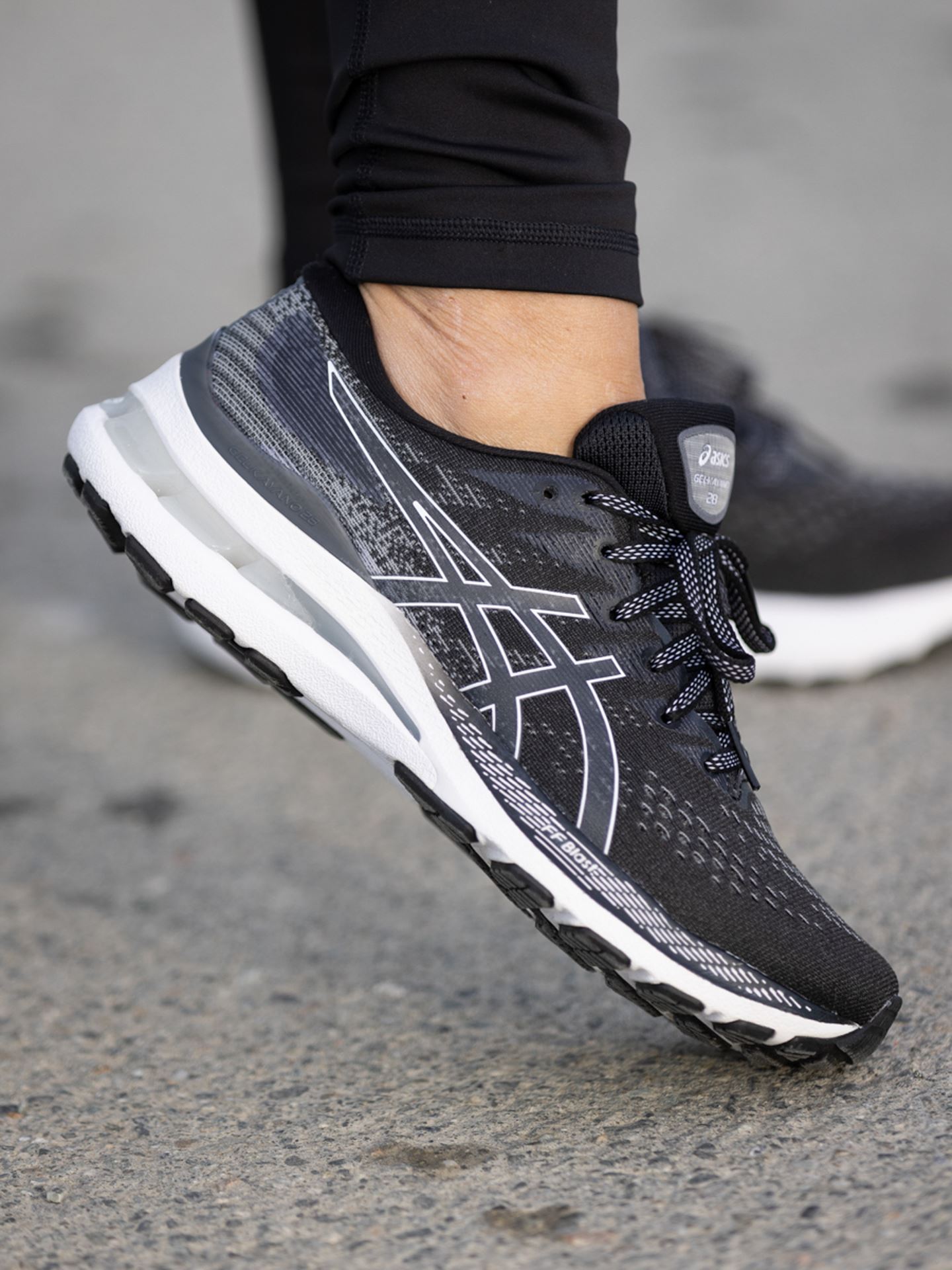 Gel-Kayano 28