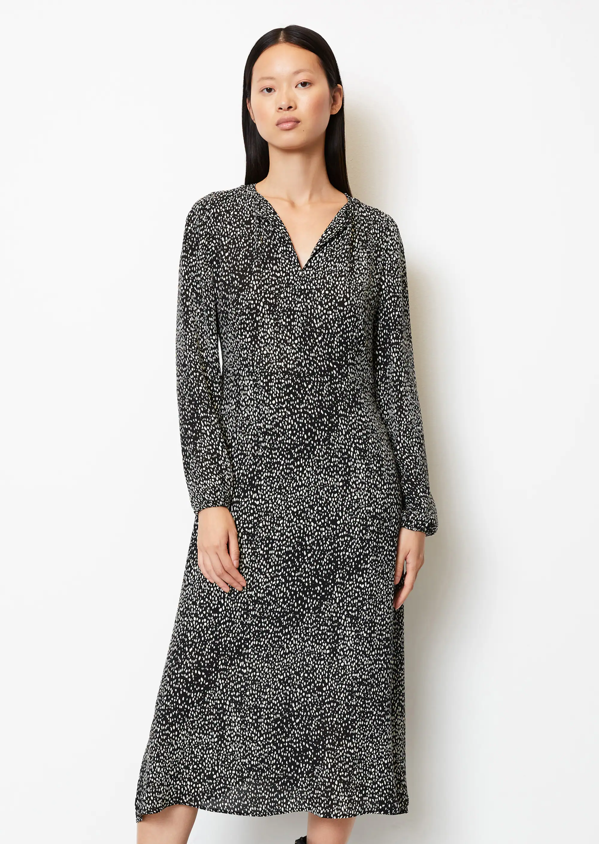 Midikleid mit schmaler Taille aus Cupro-Viskose-Mix