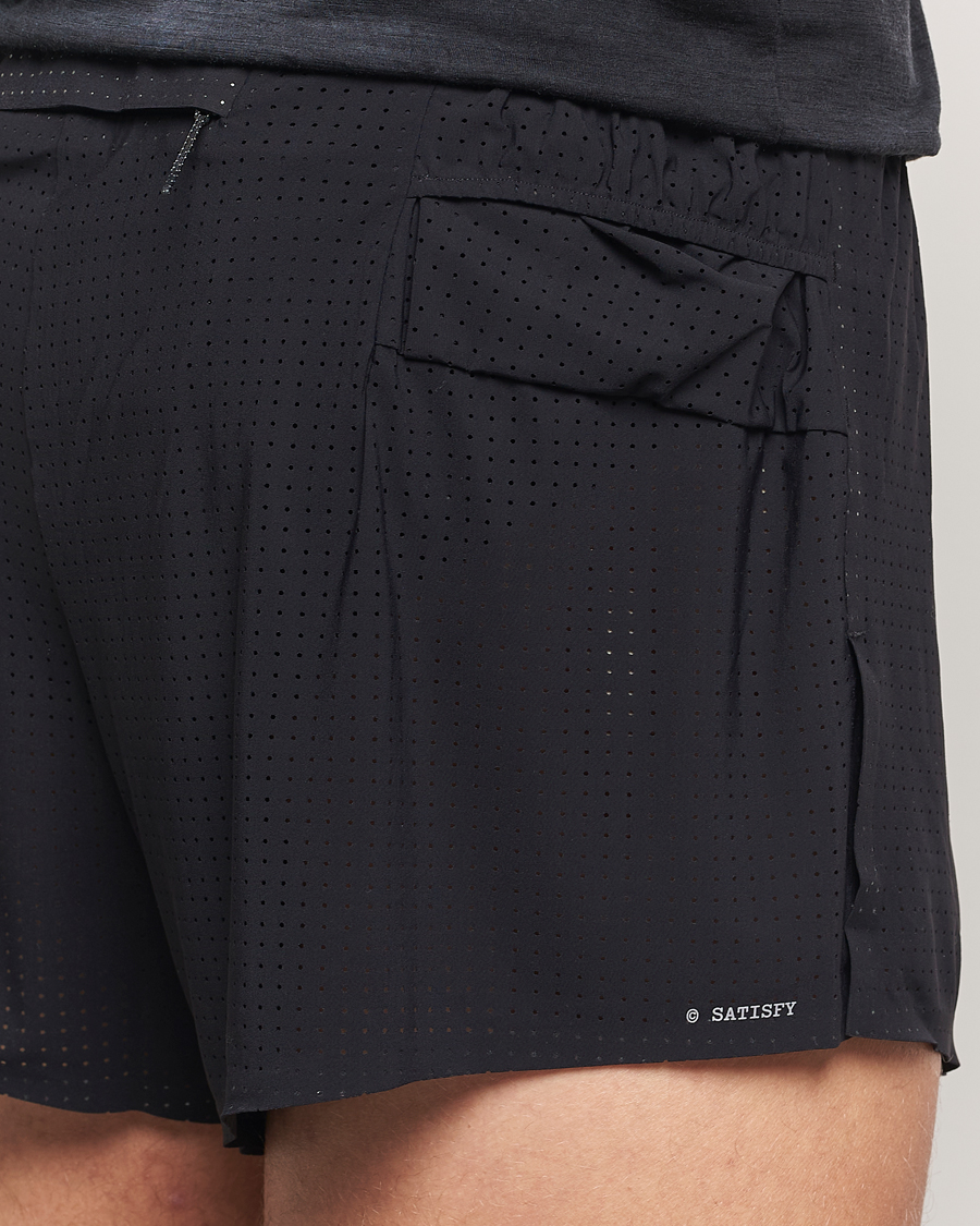 Satisfy Space-O 2.5 Distance Shorts Black