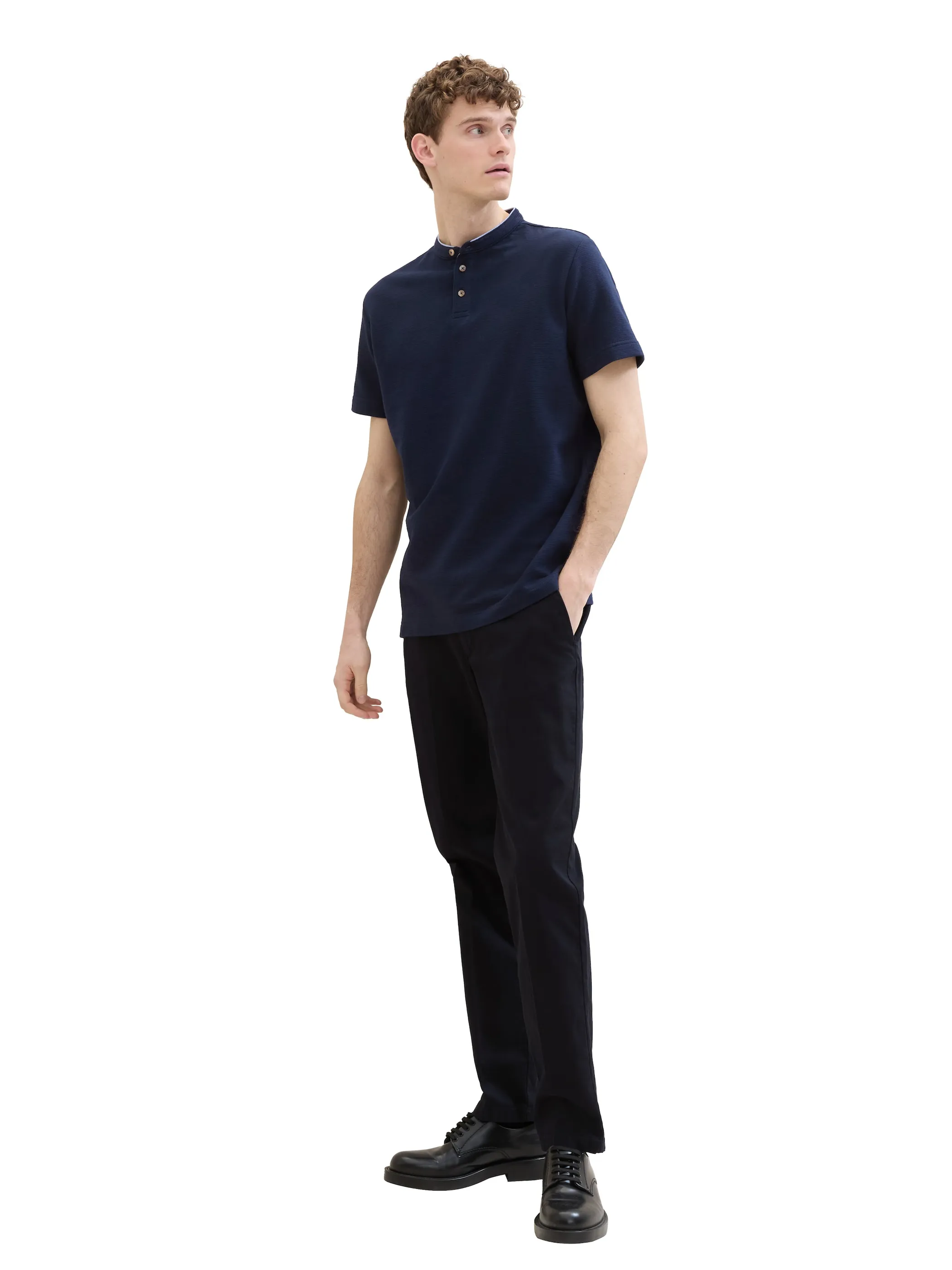 Herren Poloshirt mit kurzem Stehkragen