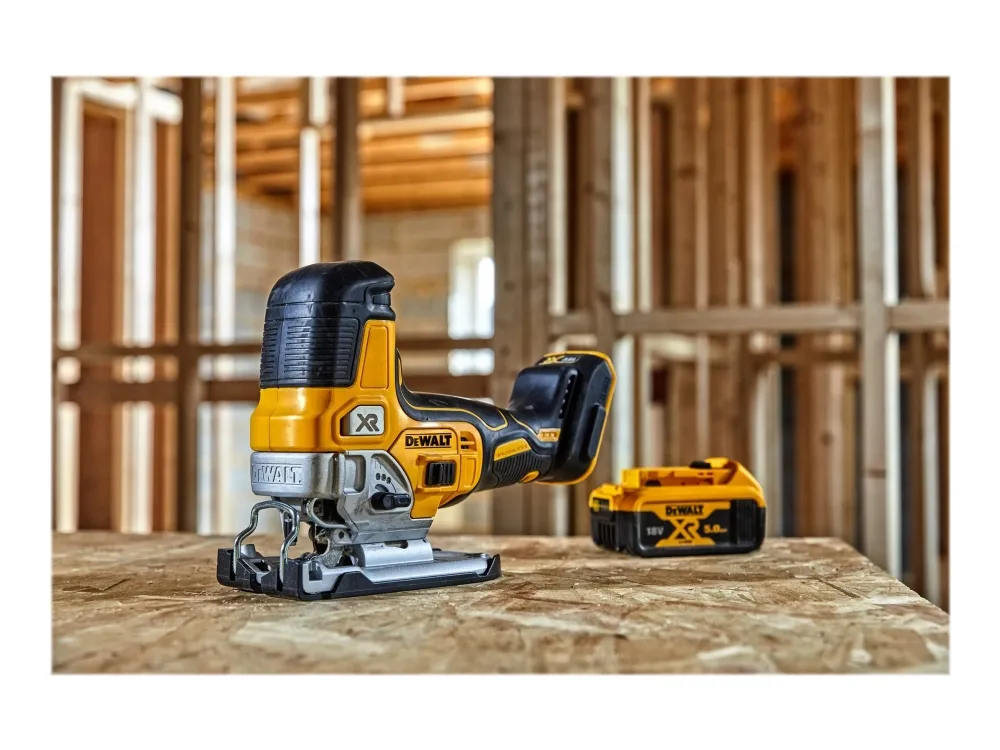 [OUTLET] - DeWALT DCS335 - Stiksav - ledningfri - 18 V - SOLO