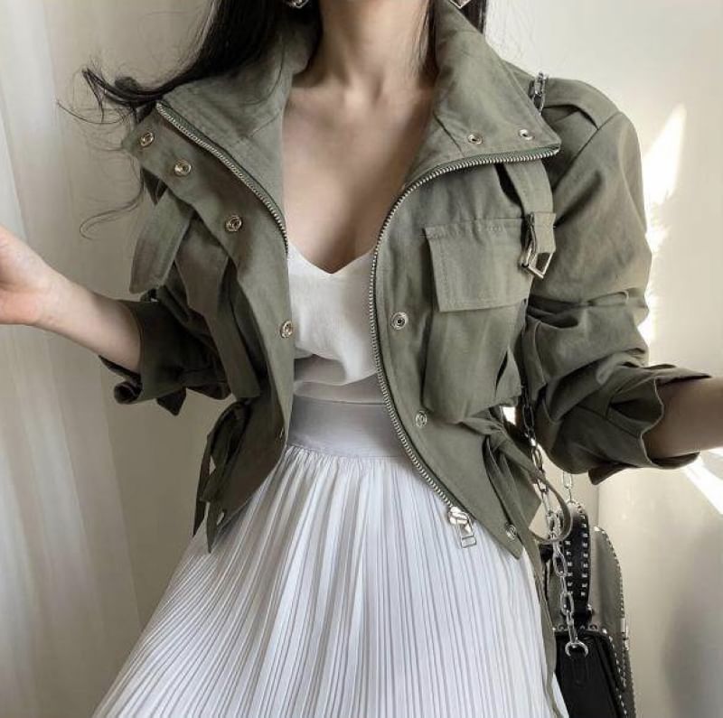 Janerium - Effen cropped jack met kraag en rits