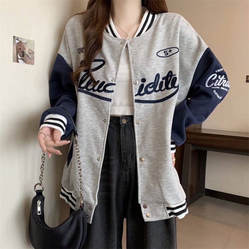 Racoon - Oversized enkelrijs baseballjack met geborduurde letters