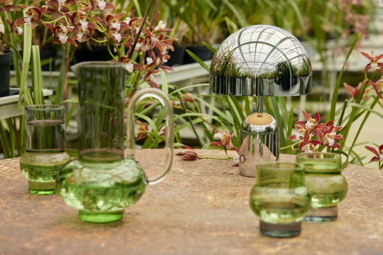 Tom Dixon Bell tafellamp LED oplaadbaar Fluro