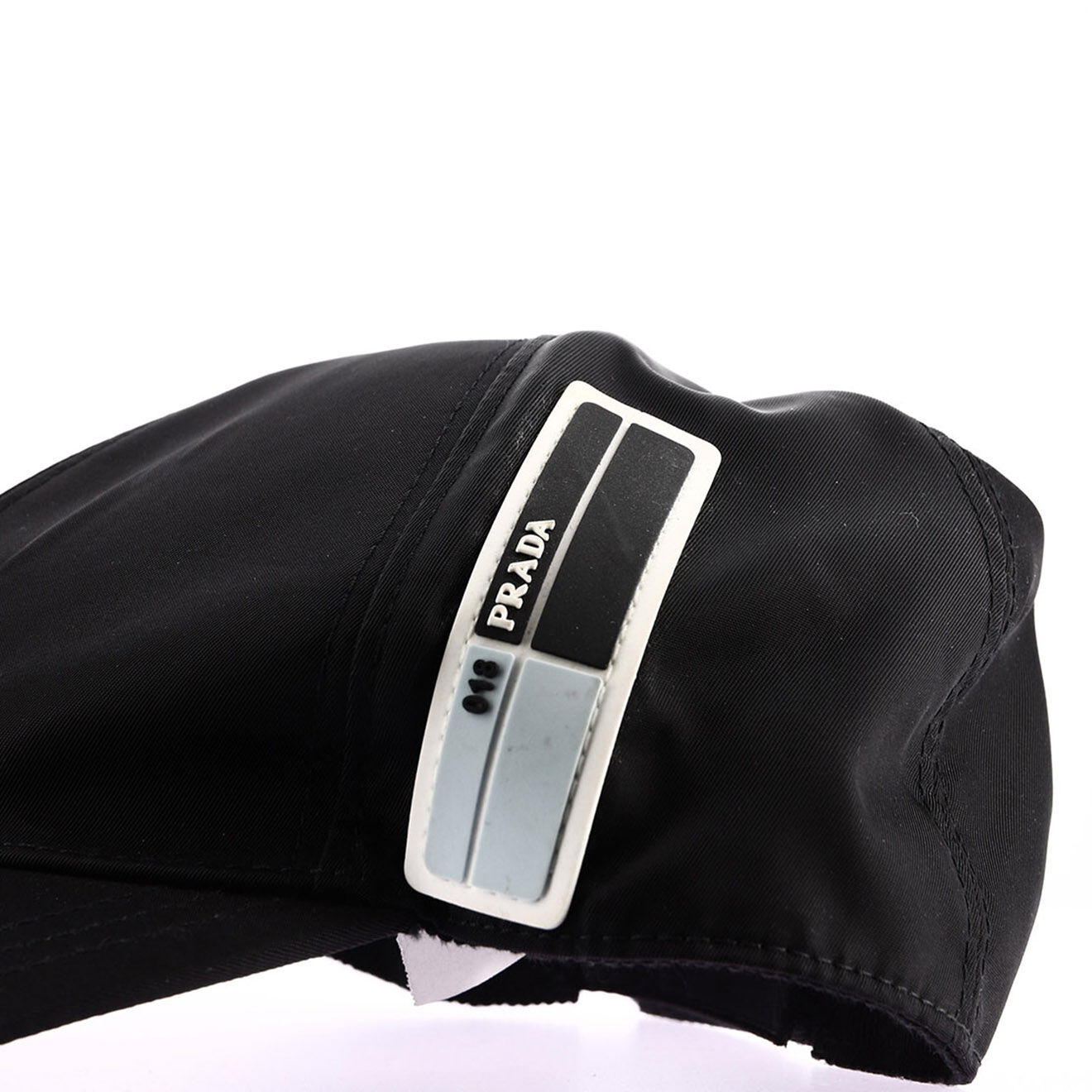 Prada Casquette en Nylon noire - Neuf sans étiquette