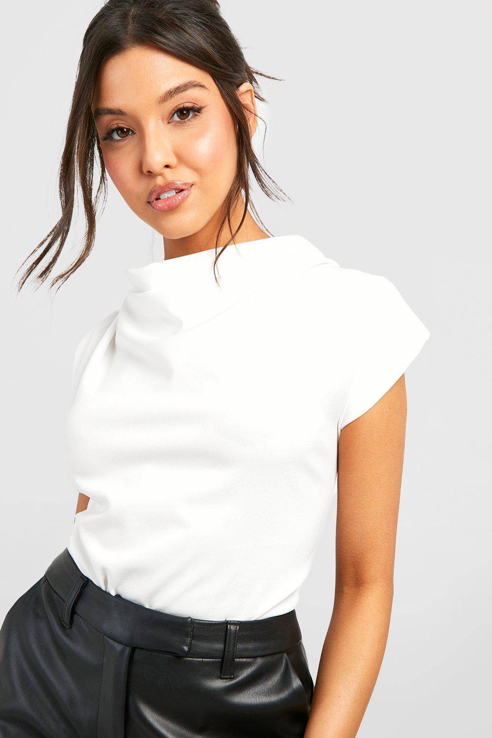 boohoo Blouse en crêpe à col drapé et épaules structurées