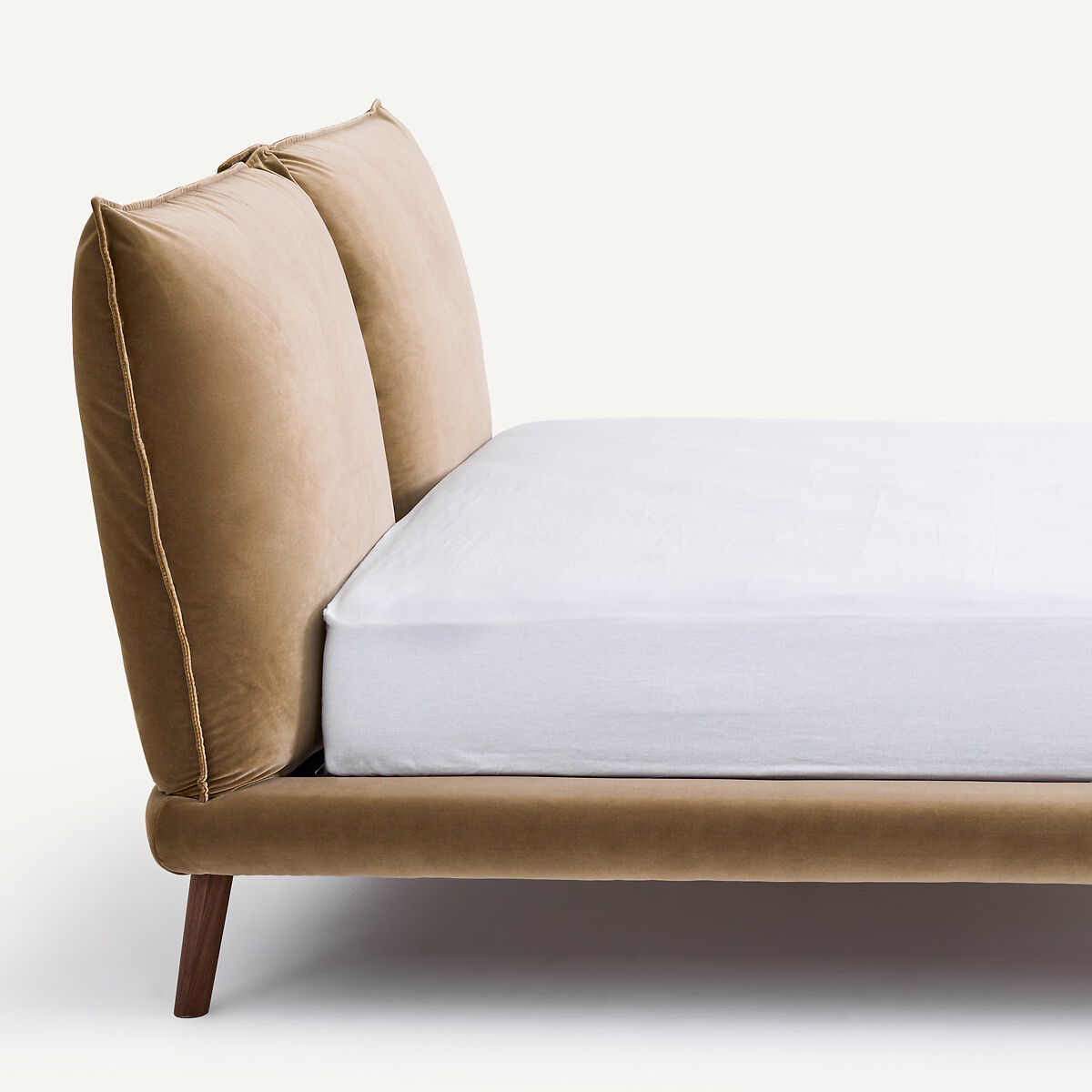 AM.PM<br>Cama, roda livre, design Aurore E. Gallina