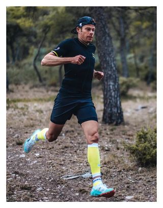 Short 2-en-1 Compressport Trail Racing Noir