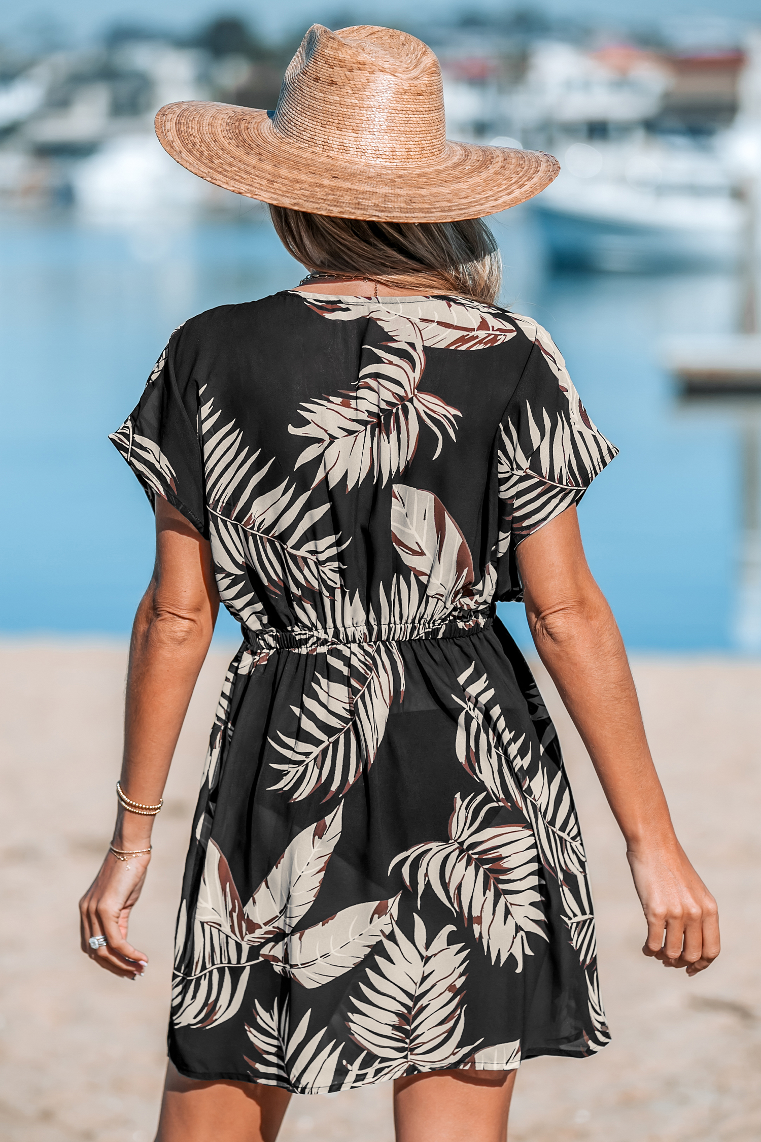 Robe cover up semi-transparente