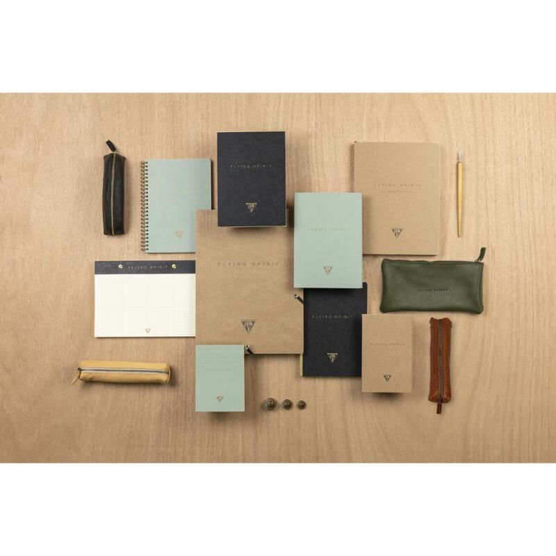 Carnet brochure cousue Flying Spirit A5 180 pages ligné couverture cuir lisse papier ivoire 90g - Blanc