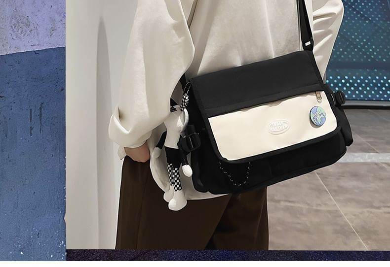 EAVALURE - Messengerbag met letterflap