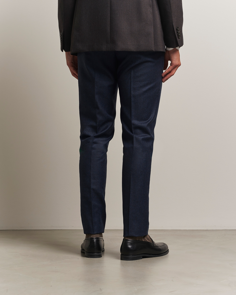 PT01 Gentleman Fit Pleated Houndstooth Flannel Trousers Navy