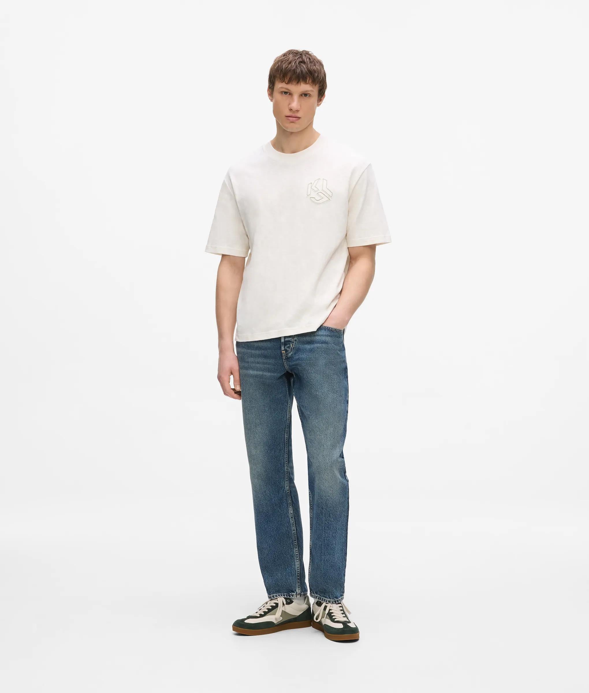 Donkerblauwe smal toelopende jeans