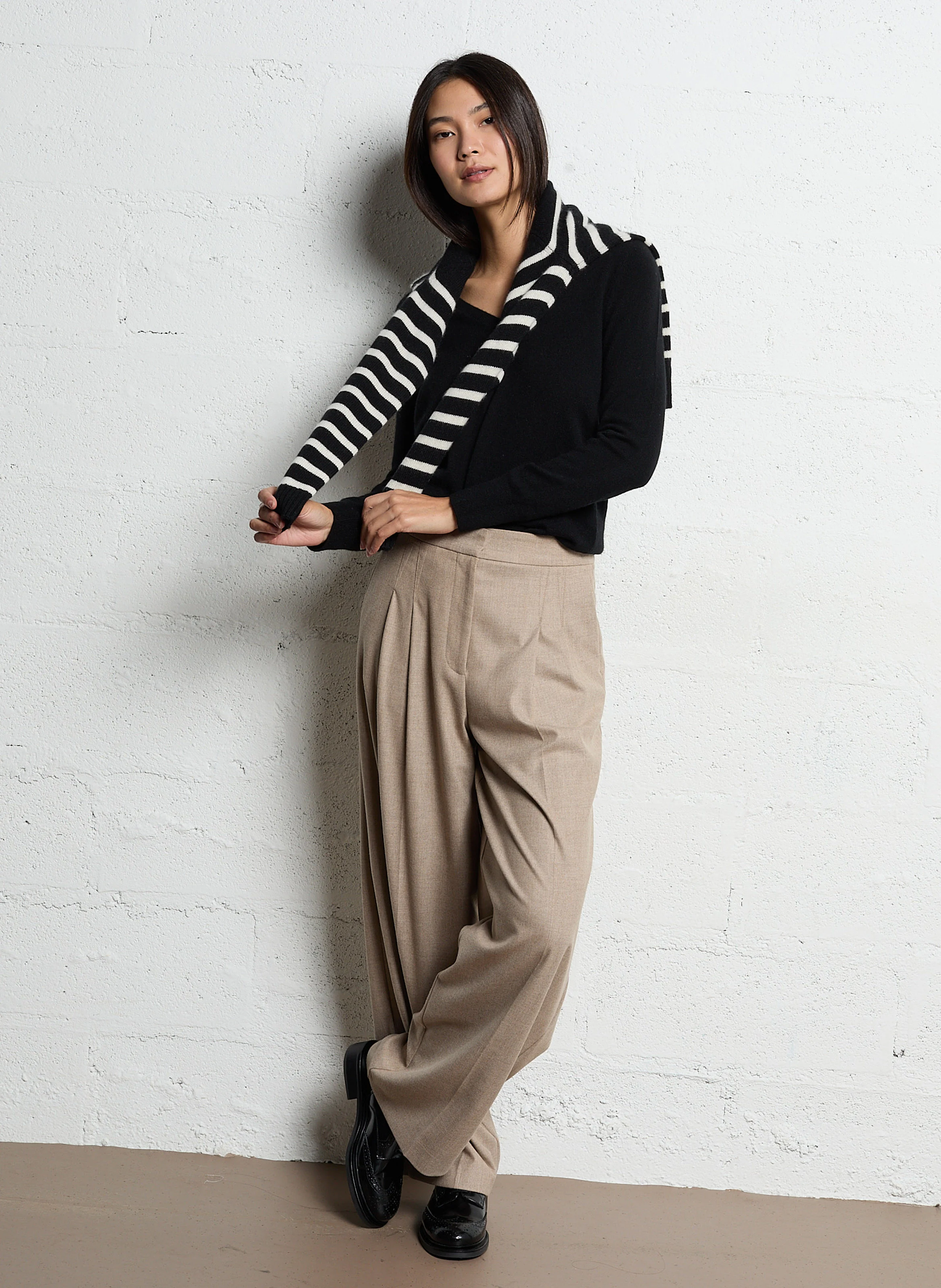 Pull droit col V en cachemire | Noir