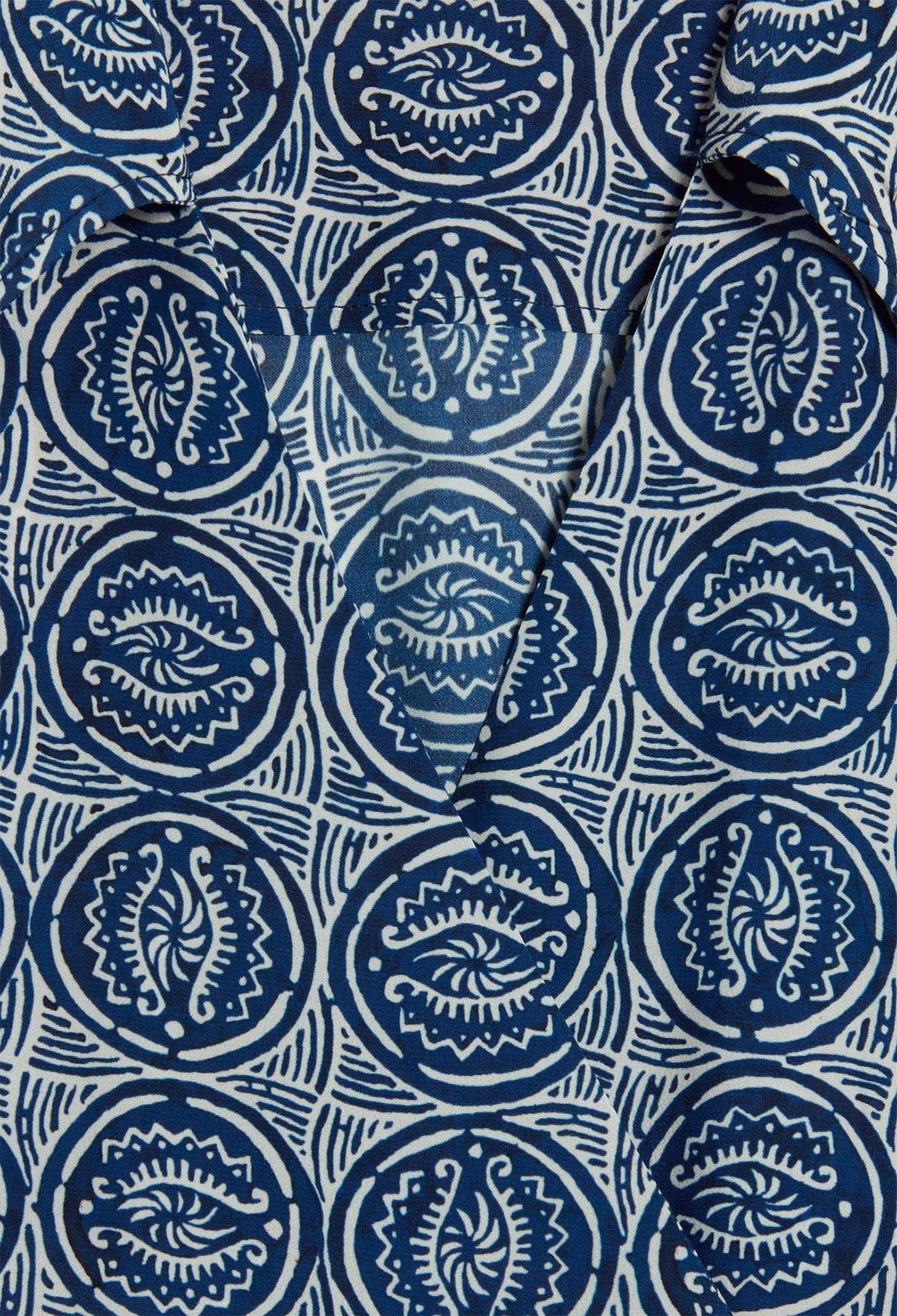 Robe &agrave; motifs
