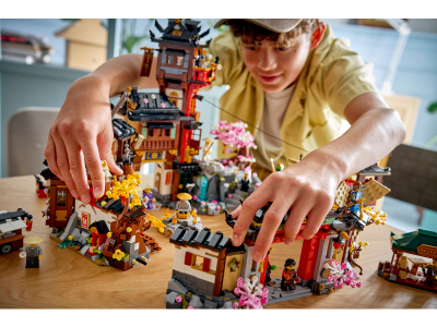 LEGO 15-jarig jubileum: De oude stad (71861)