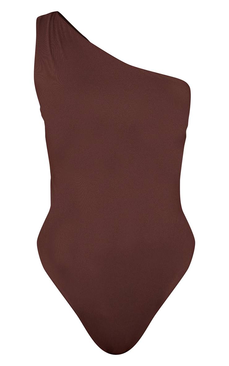 Chocolat Body Moulant Asymétrique À Une Épaule Petite Avec Ensemble Coordonné