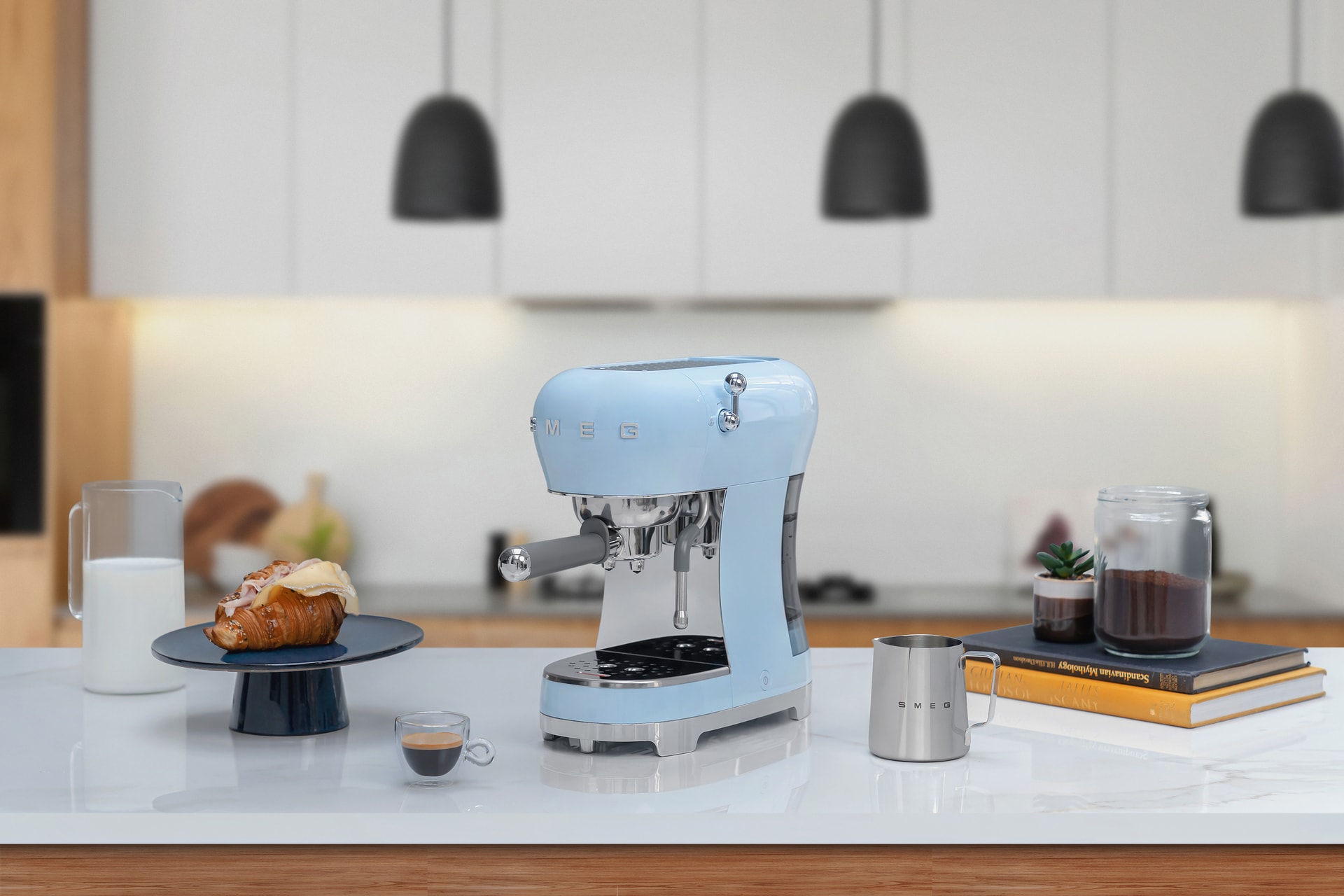 SMEG Espresso-Kaffeemaschine Pastellblau 50's Style