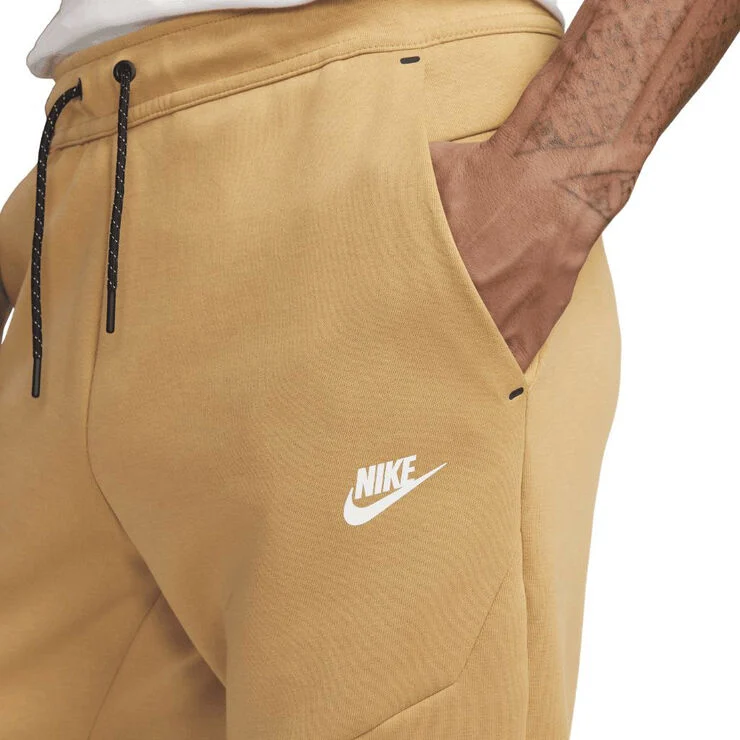 Nike sportswear tech fleece pants Elemental gold/sail