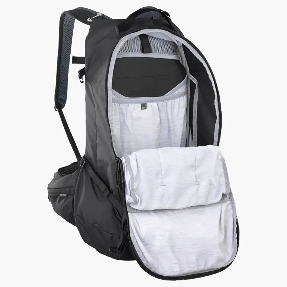 Evoc Trail PRO Blackline Dagrugzak 26L Zwart